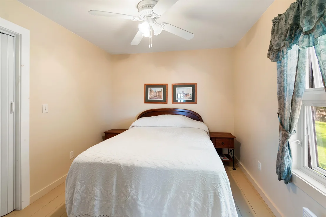 Photo of 43 Sandy Point