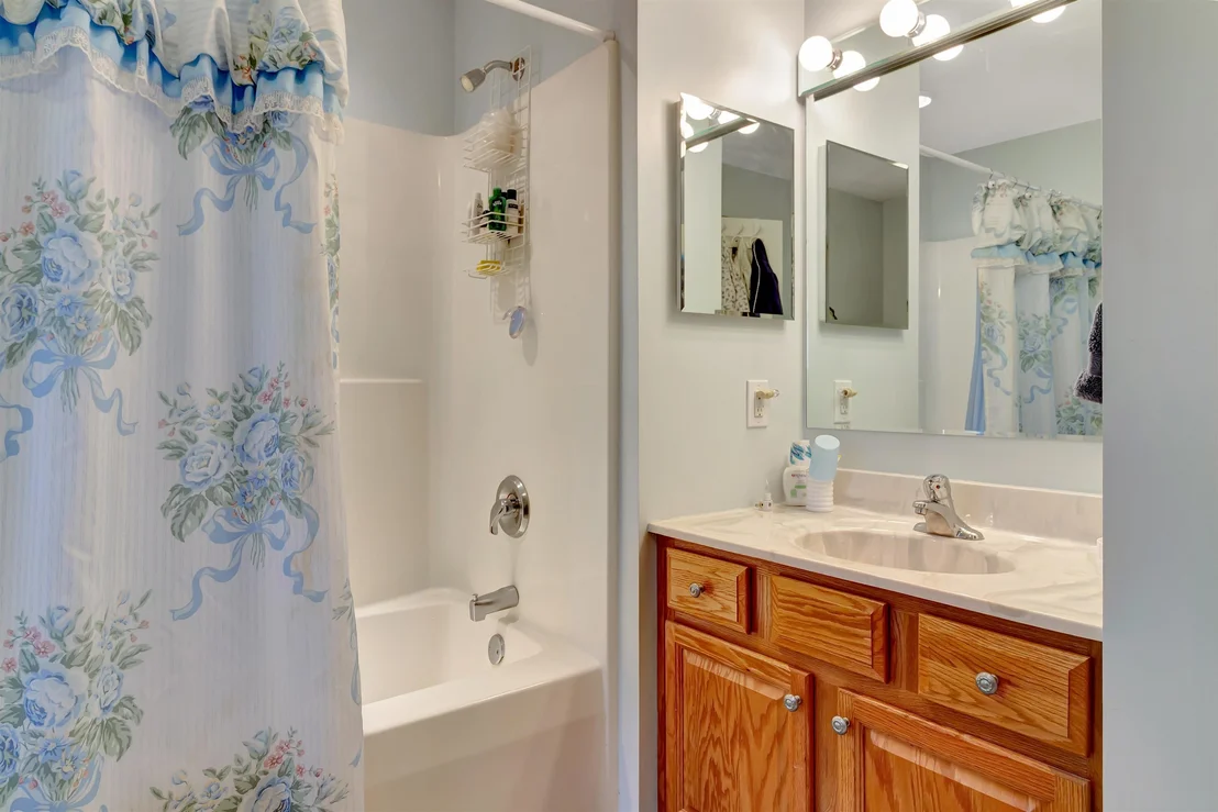 Photo of 1229 Sheldon Hill