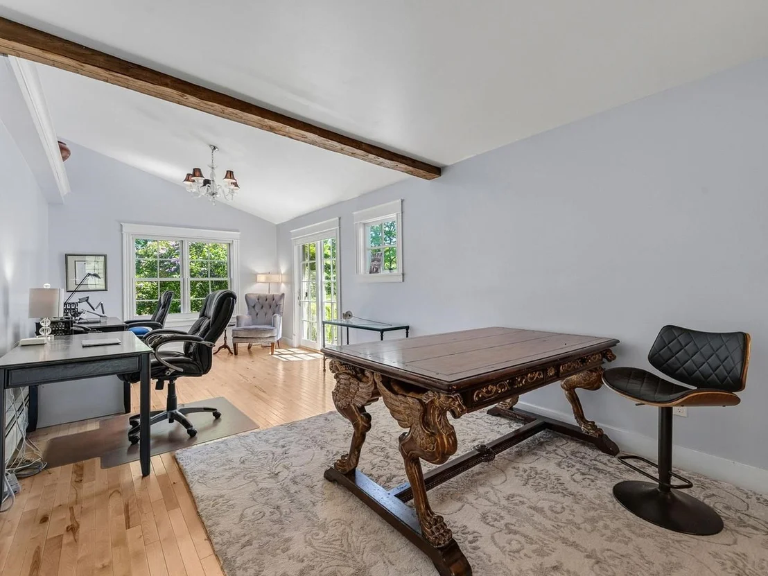 Photo of 609 Common