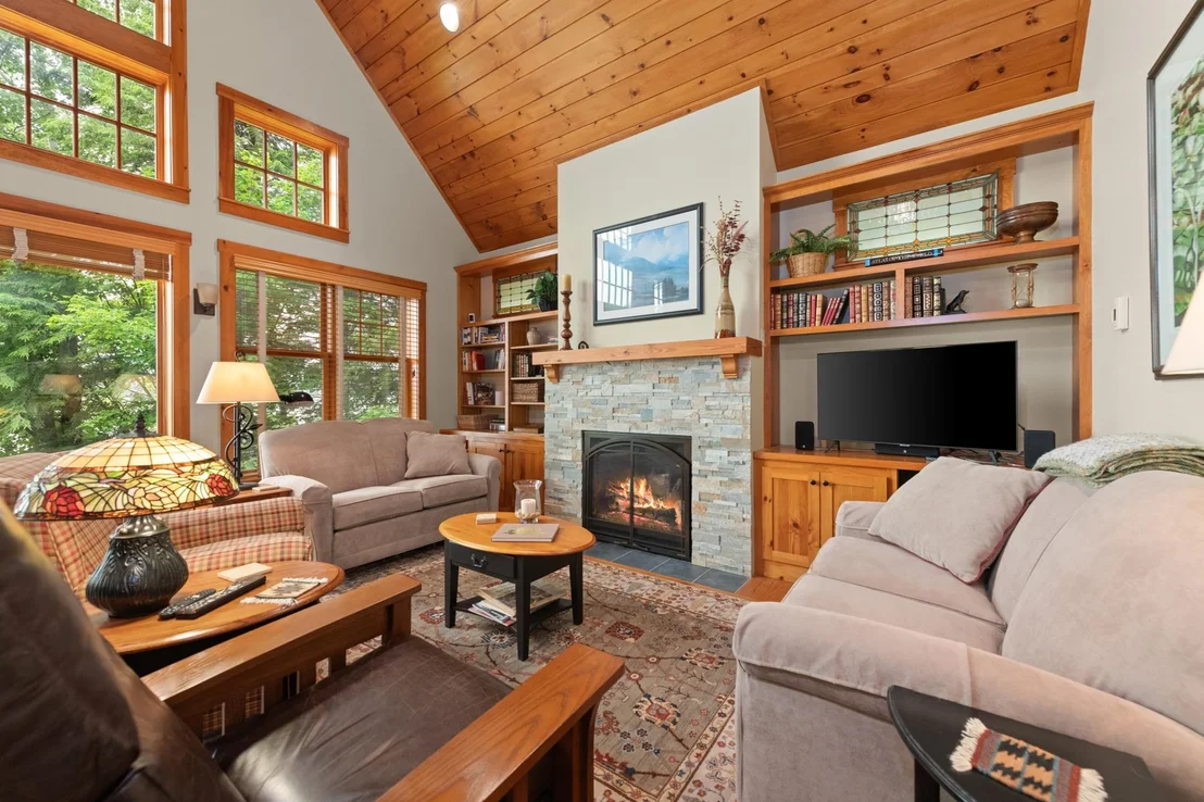 Photo of 33 Arrowhead Point