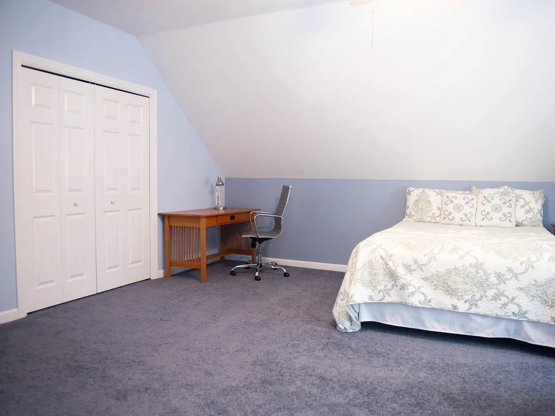 Photo of 28 Fieldstone