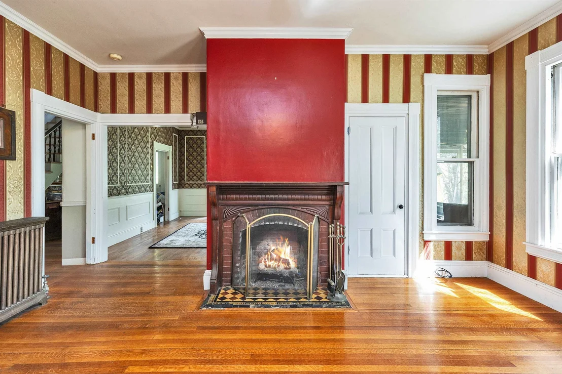 Photo of 24 Maple