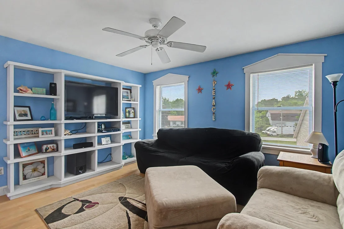 Photo of 2446 Carter Hill