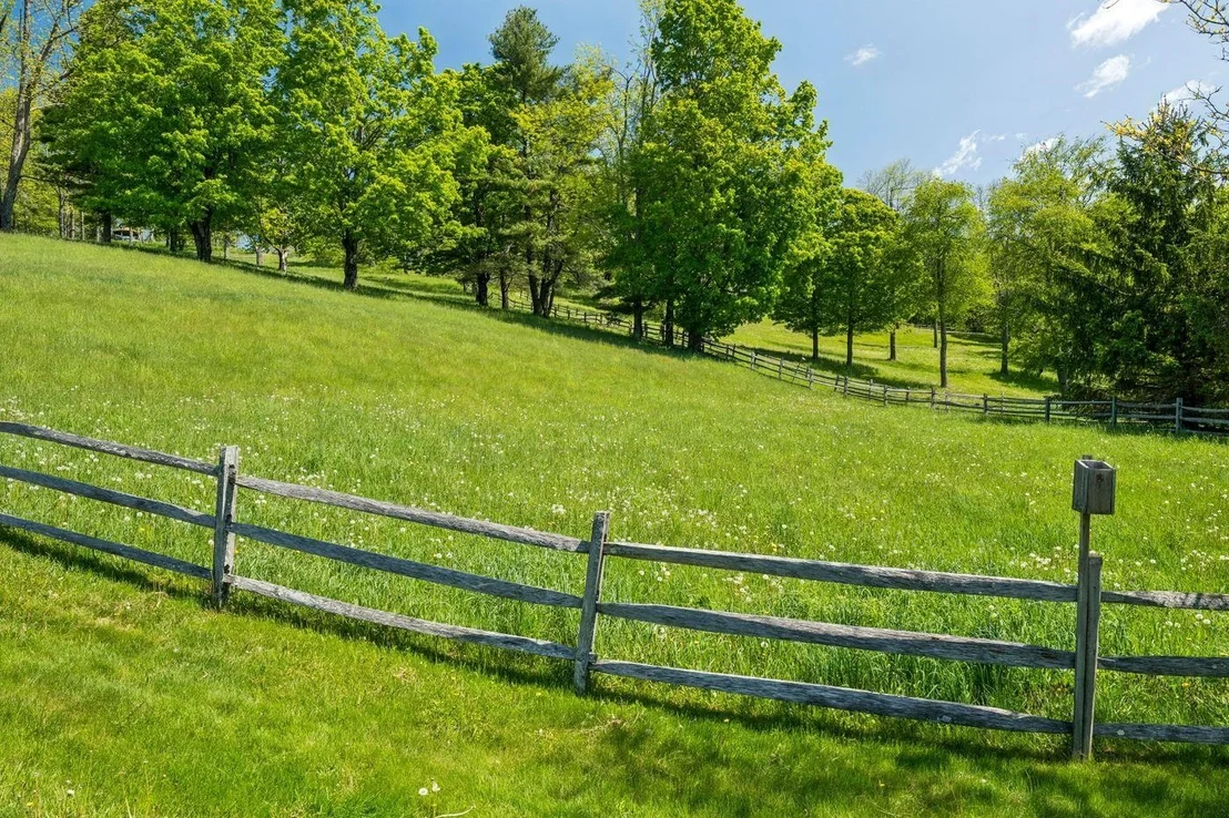 Photo of 699 Spear Cemetery
