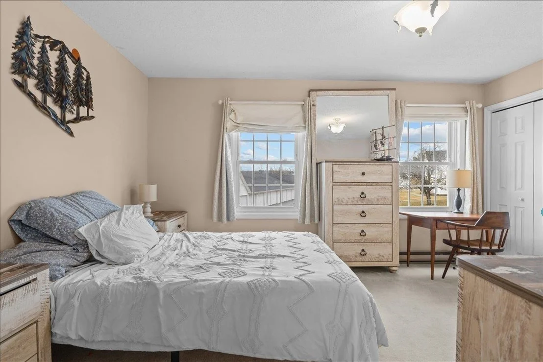 Photo of 433 Westview