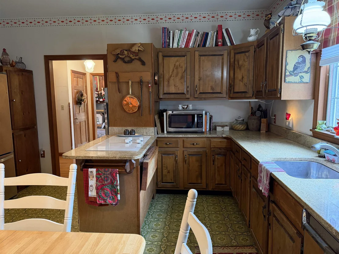 Photo of 2391 McConnell