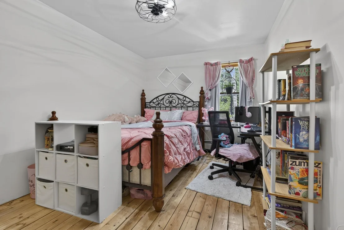 Photo of 333 Roby