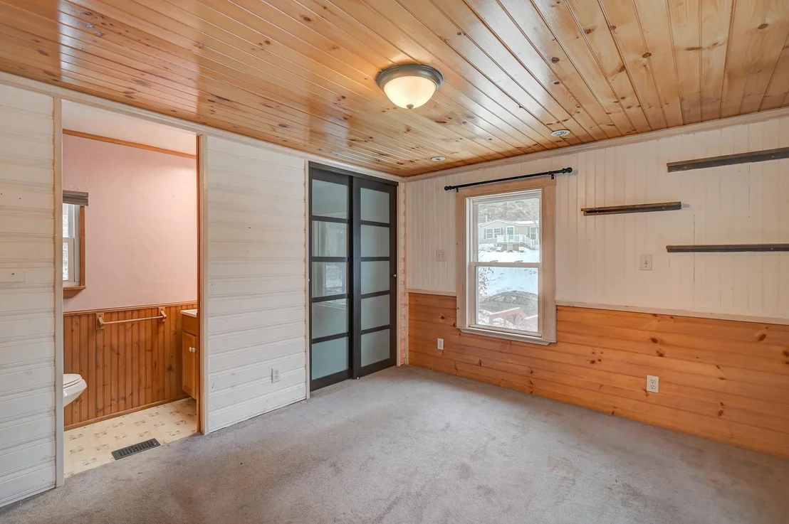 Photo of 331 Lamplighter