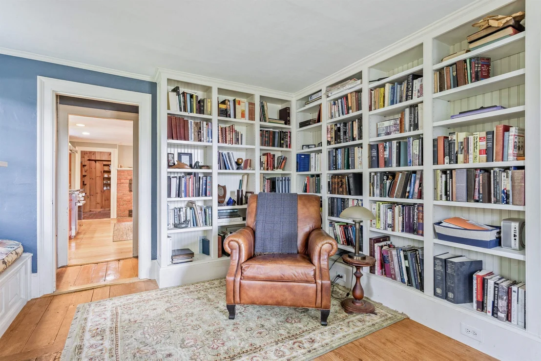 Photo of 83 Walnut