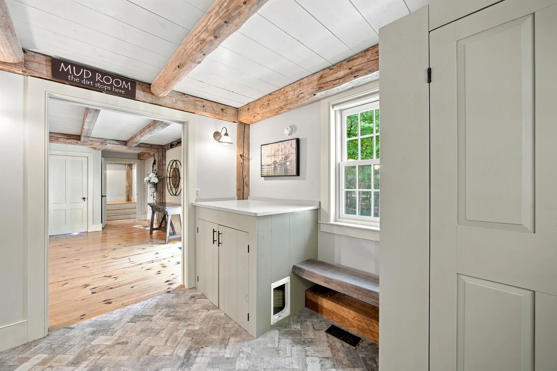 Photo of 369 Stoddard