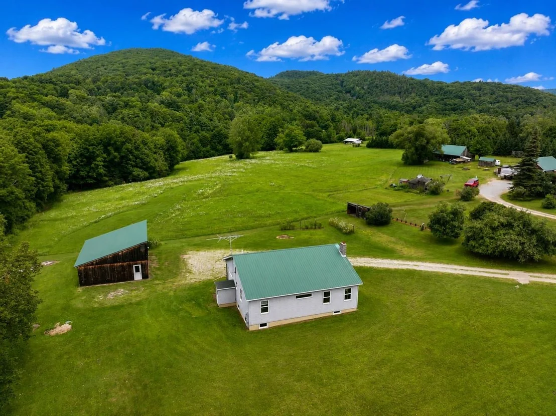 Photo of 150 Piney Woods