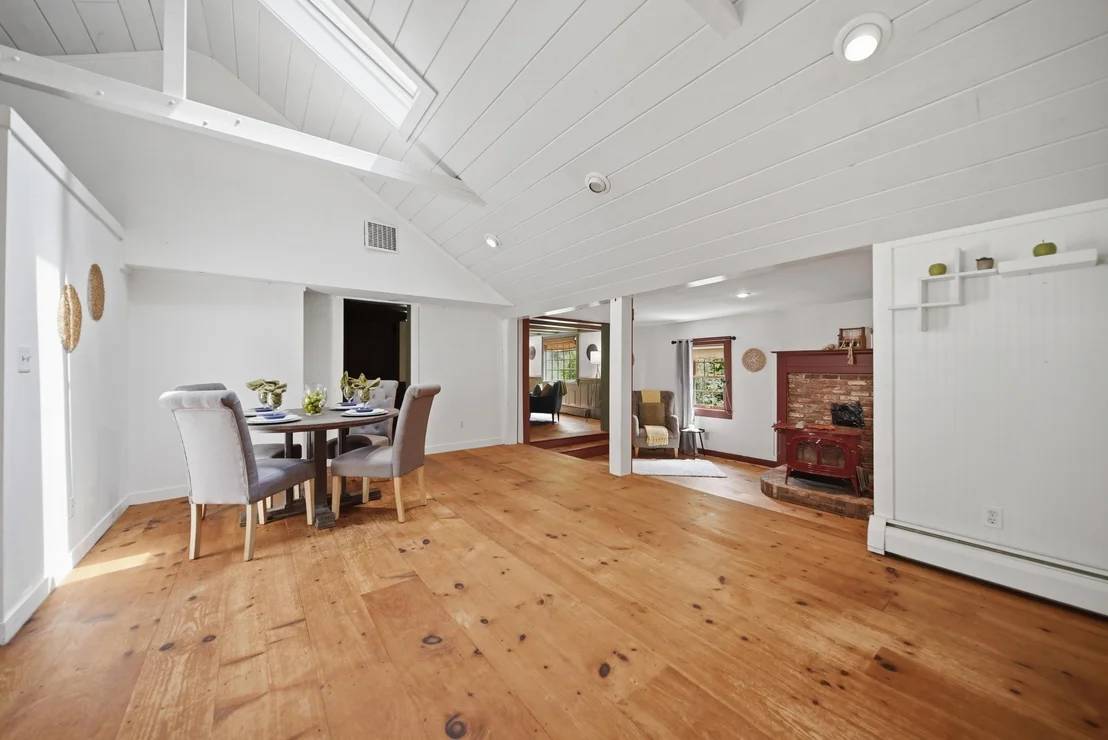 Photo of 60 Old Deerfield