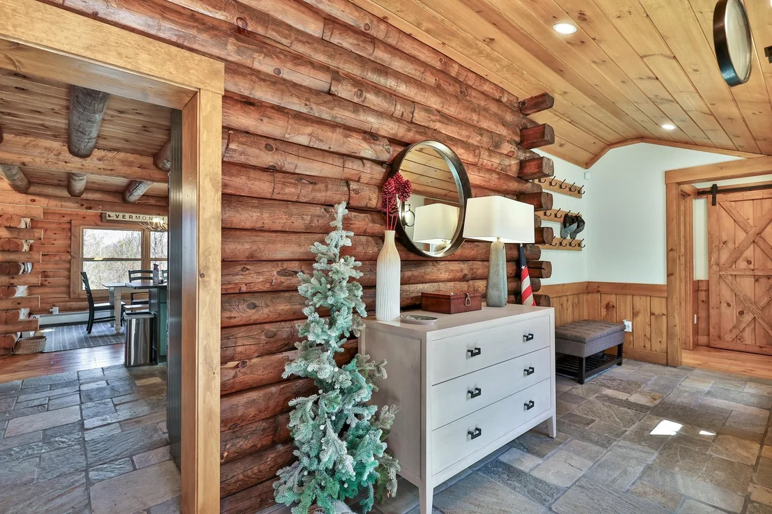 Photo of 520 Barrows Towne