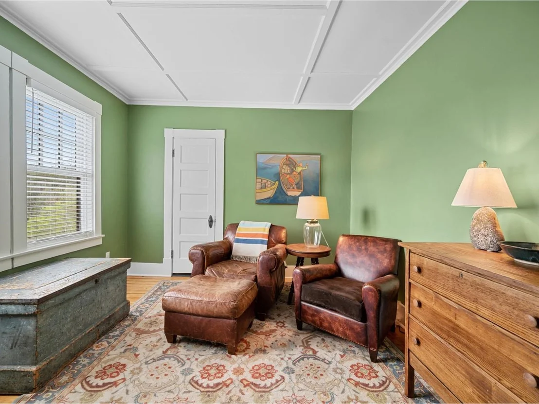 Photo of 8 Richardson
