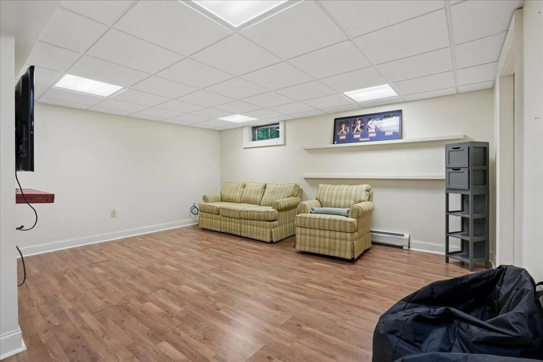 Photo of 72 Oakmont