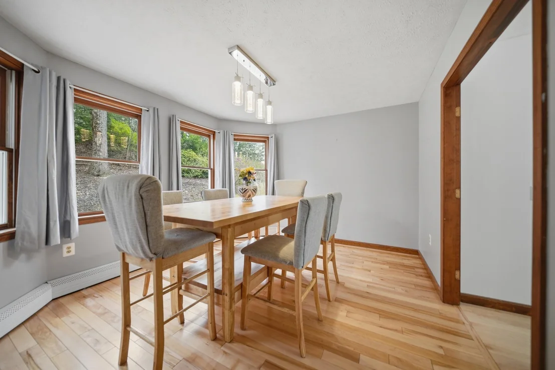 Photo of 142 Forestview