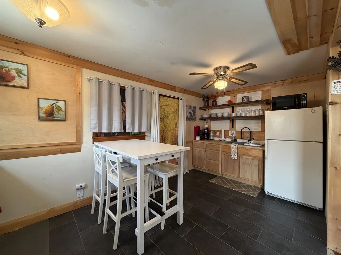 Photo of 33 Pleasant Street