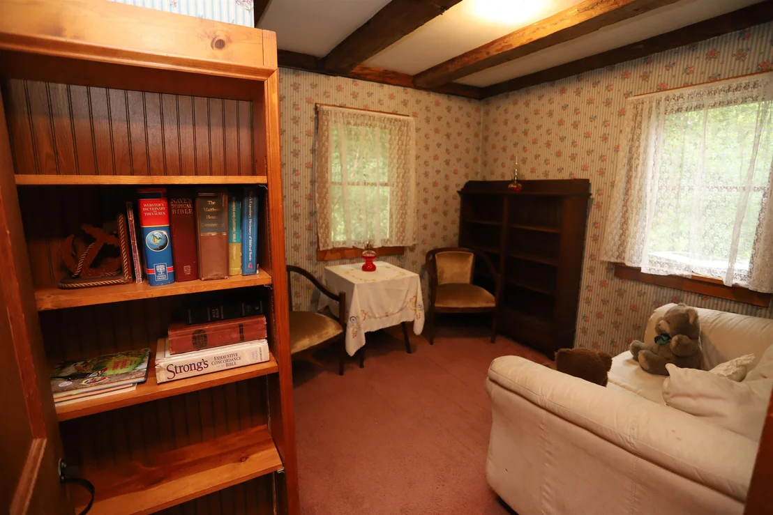 Photo of 1114 Sand Hill
