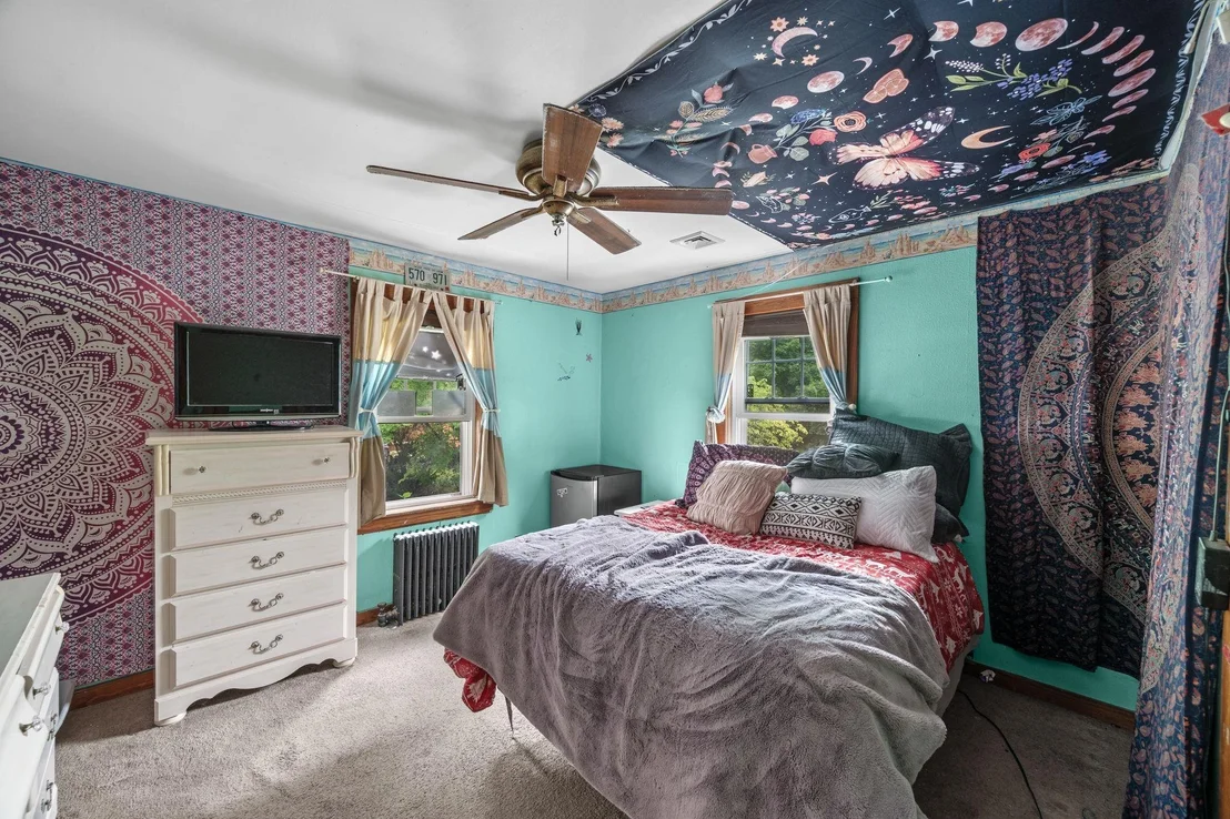 Photo of 6 Marsh