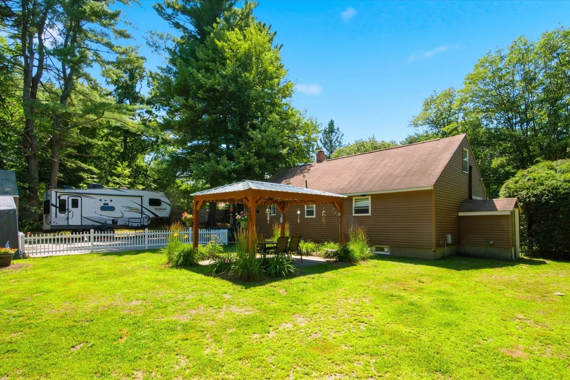 Photo of 30 Danis Park