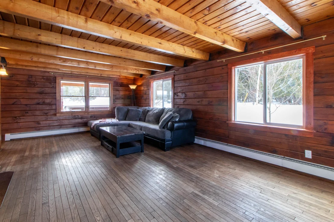 Photo of 2431 Roaring Brook