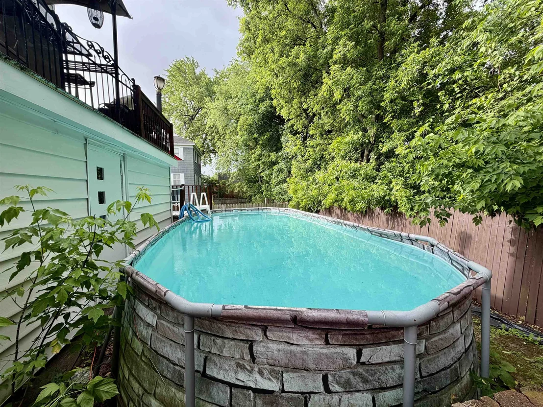 Photo of 355 Willard