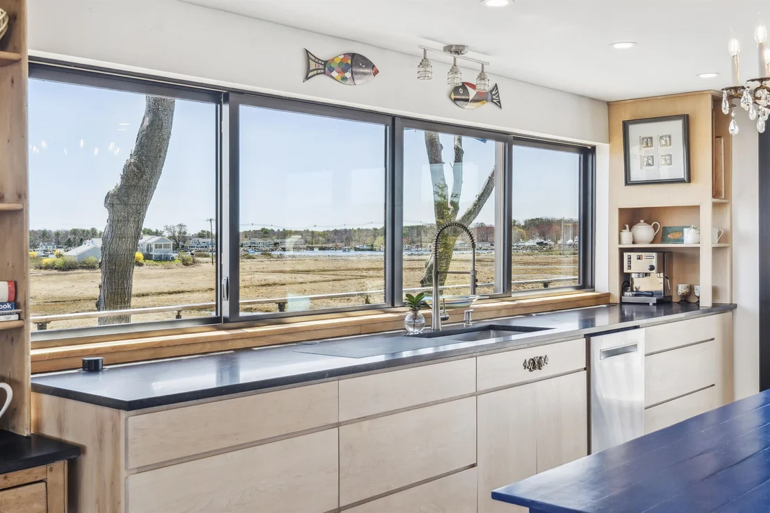 Photo of 1681 Ocean