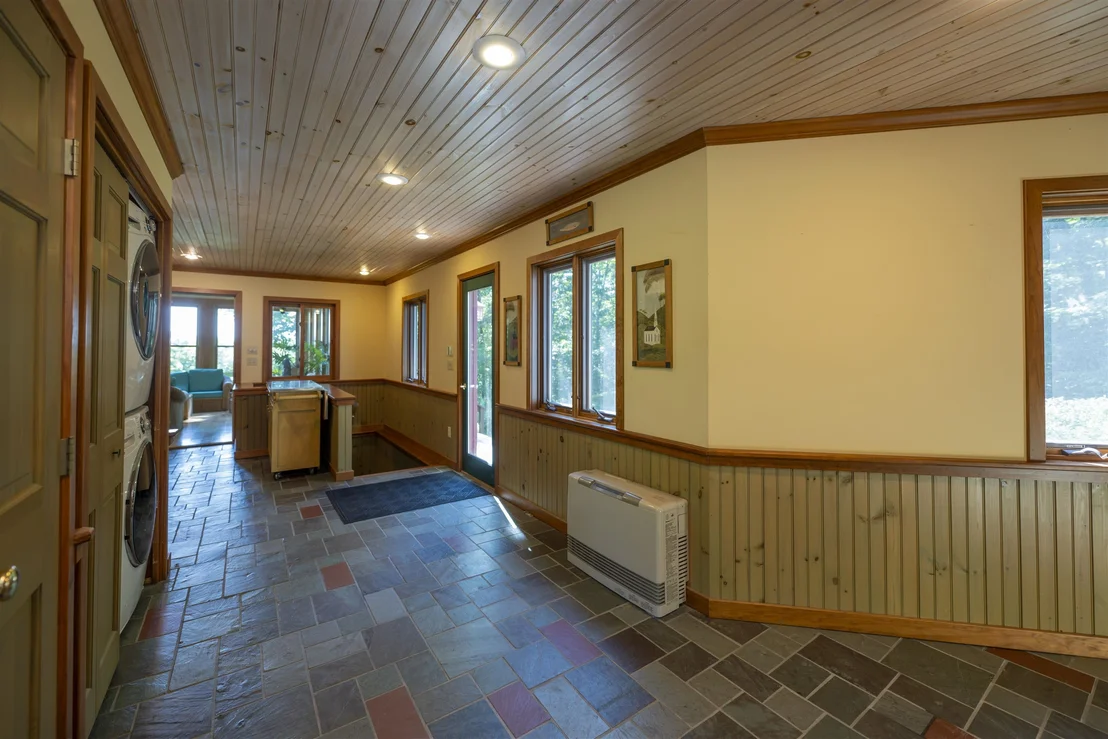 Photo of 438 Redfield Proctor