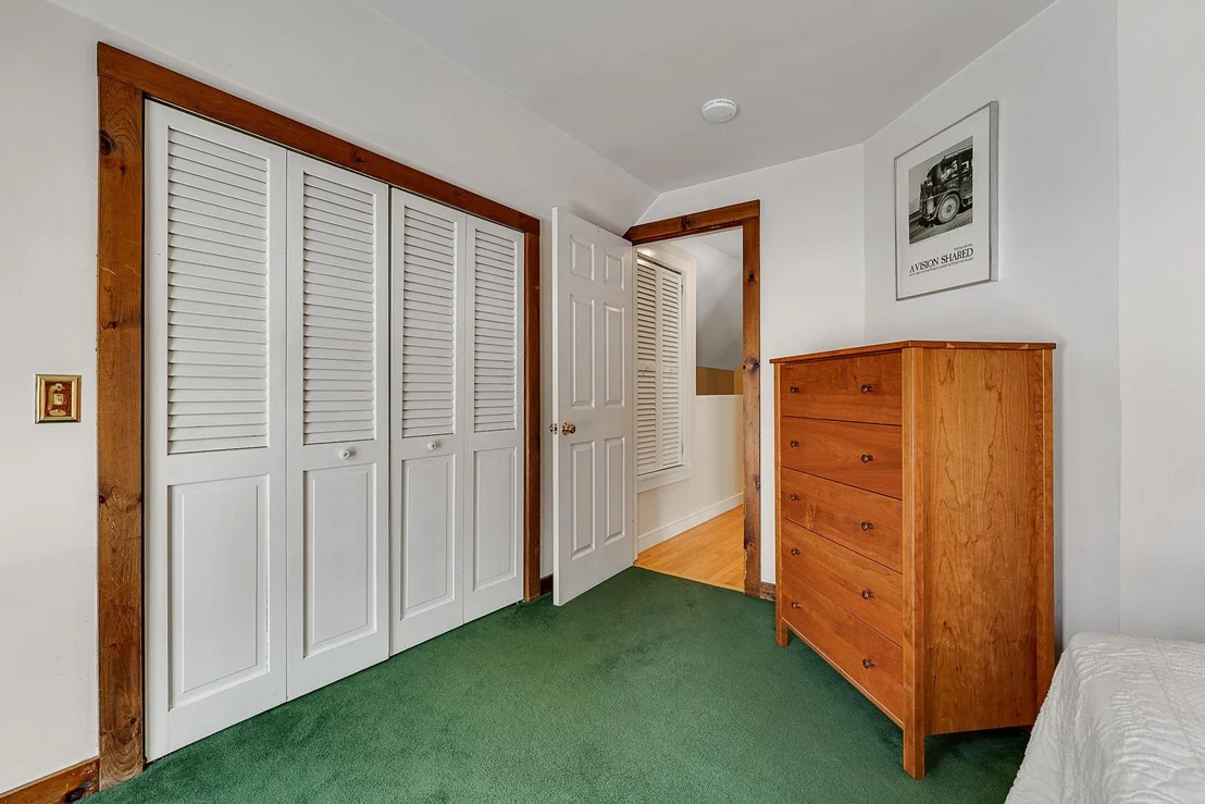 Photo of 565 Main