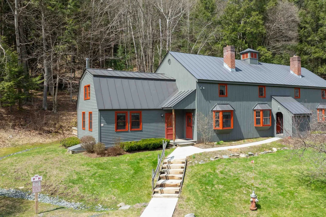 Photo of Unit 3F at 574 Willard