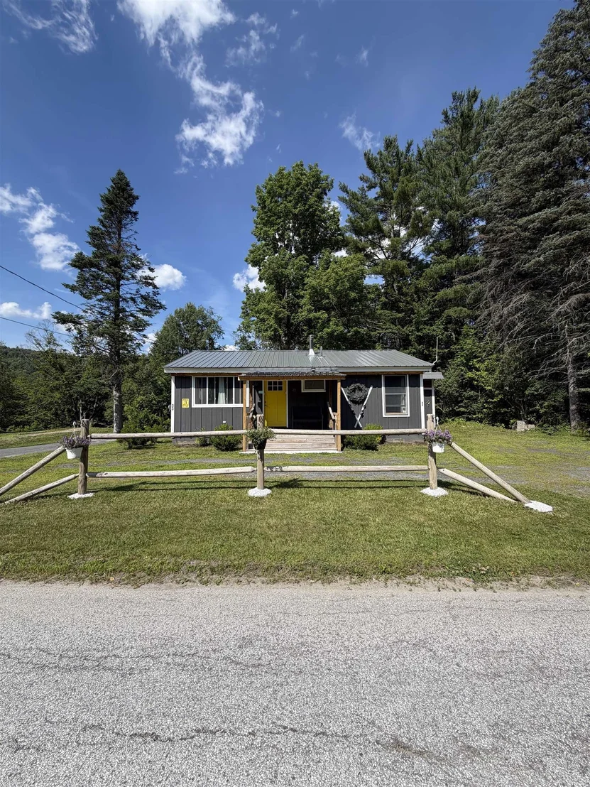 Photo of 33 Pleasant Street