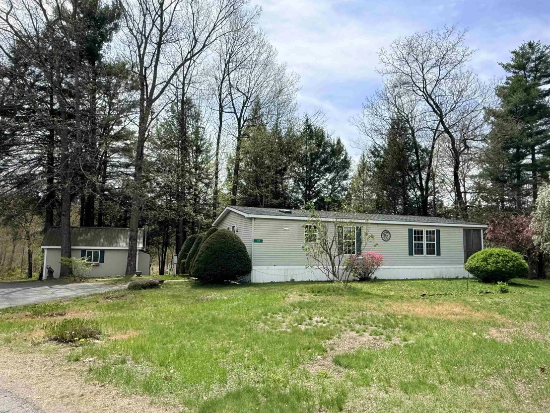 Photo of 18 Lindy