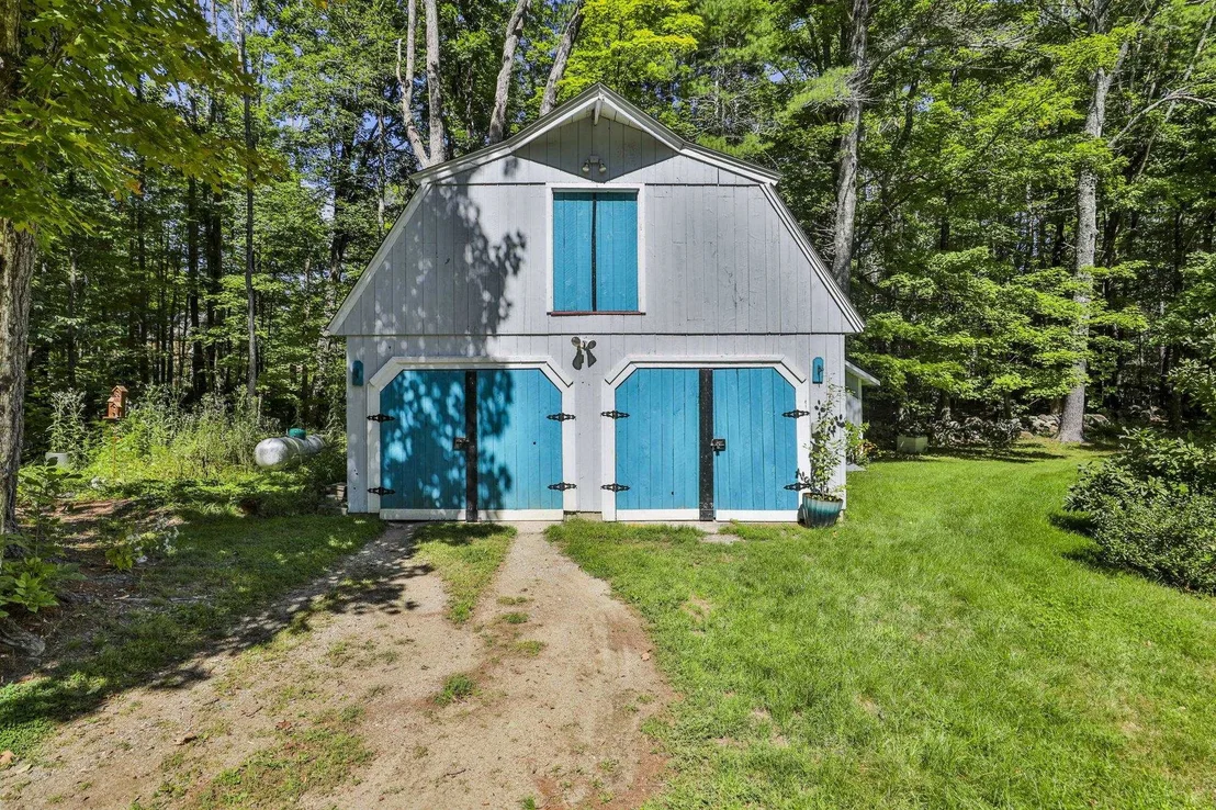 Photo of 8 Putnam Hill