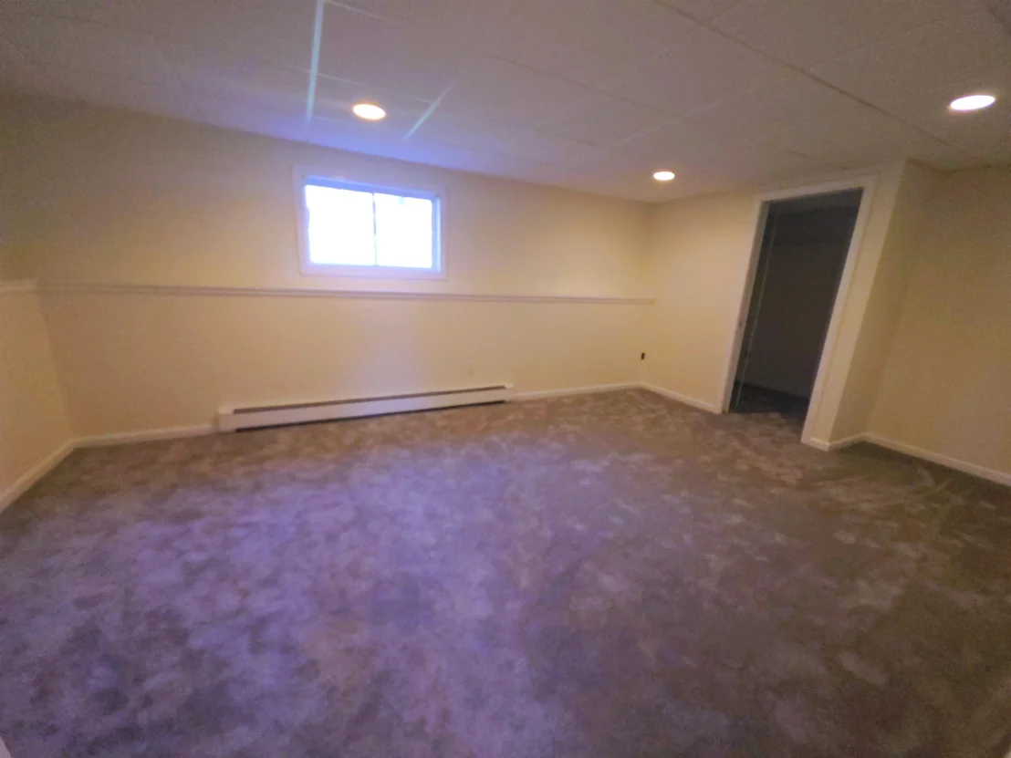Photo of 6 Meadowcrest