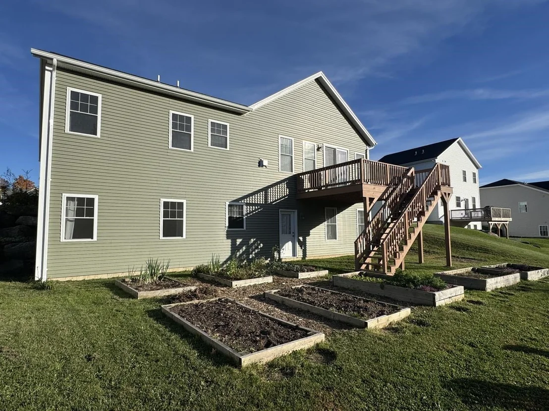 Photo of 115 Horseshoe