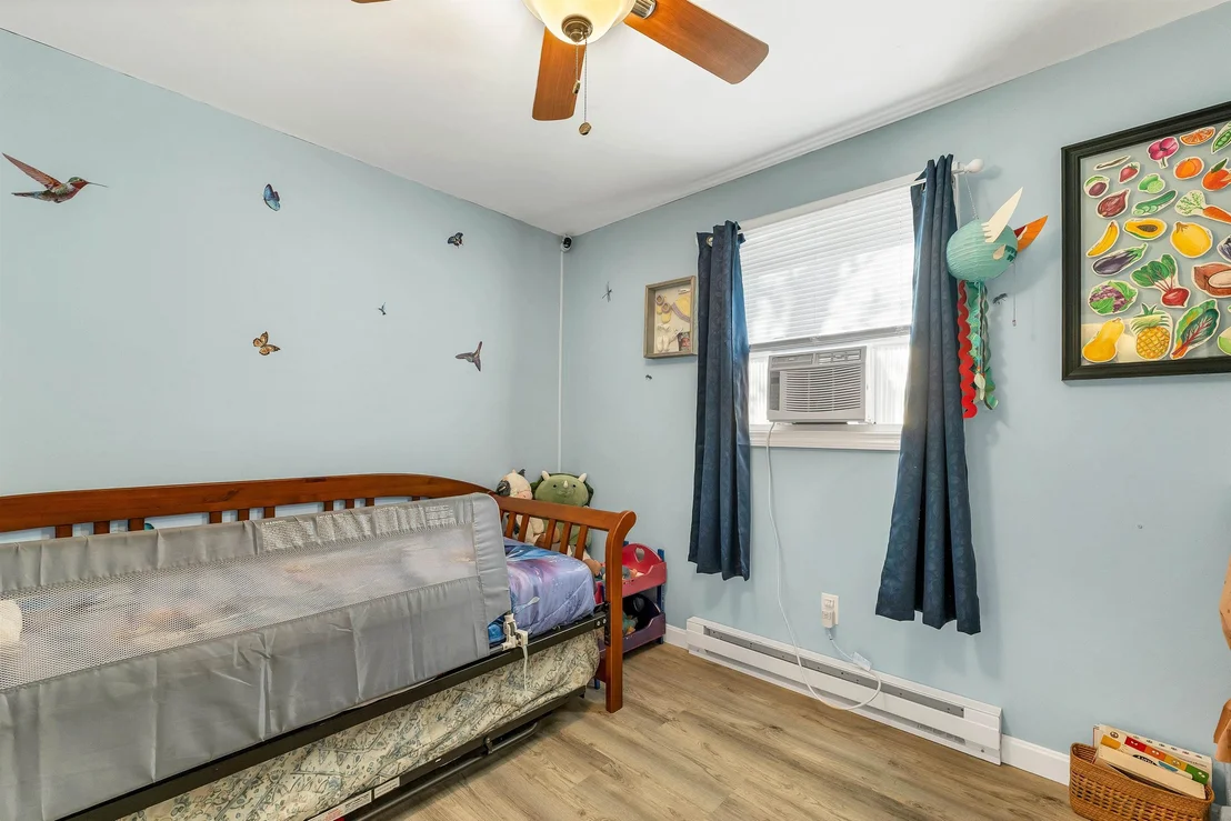 Photo of 6 Emerson