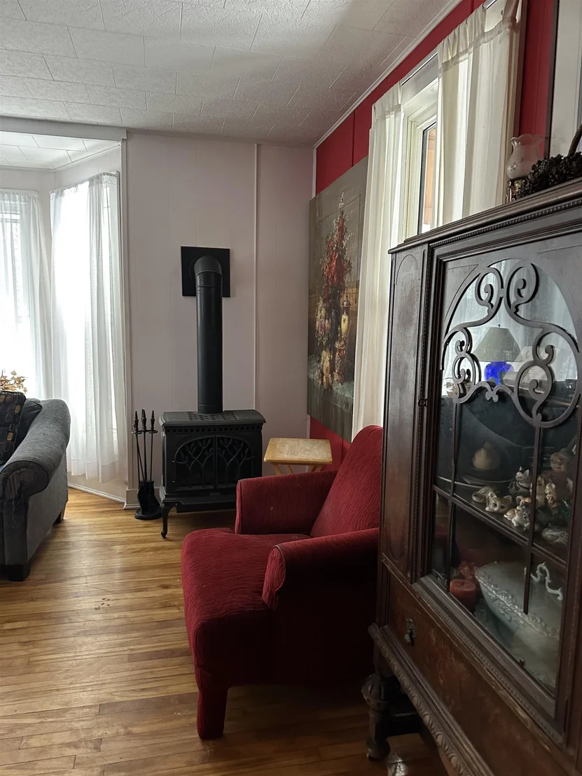 Photo of 105 Maple