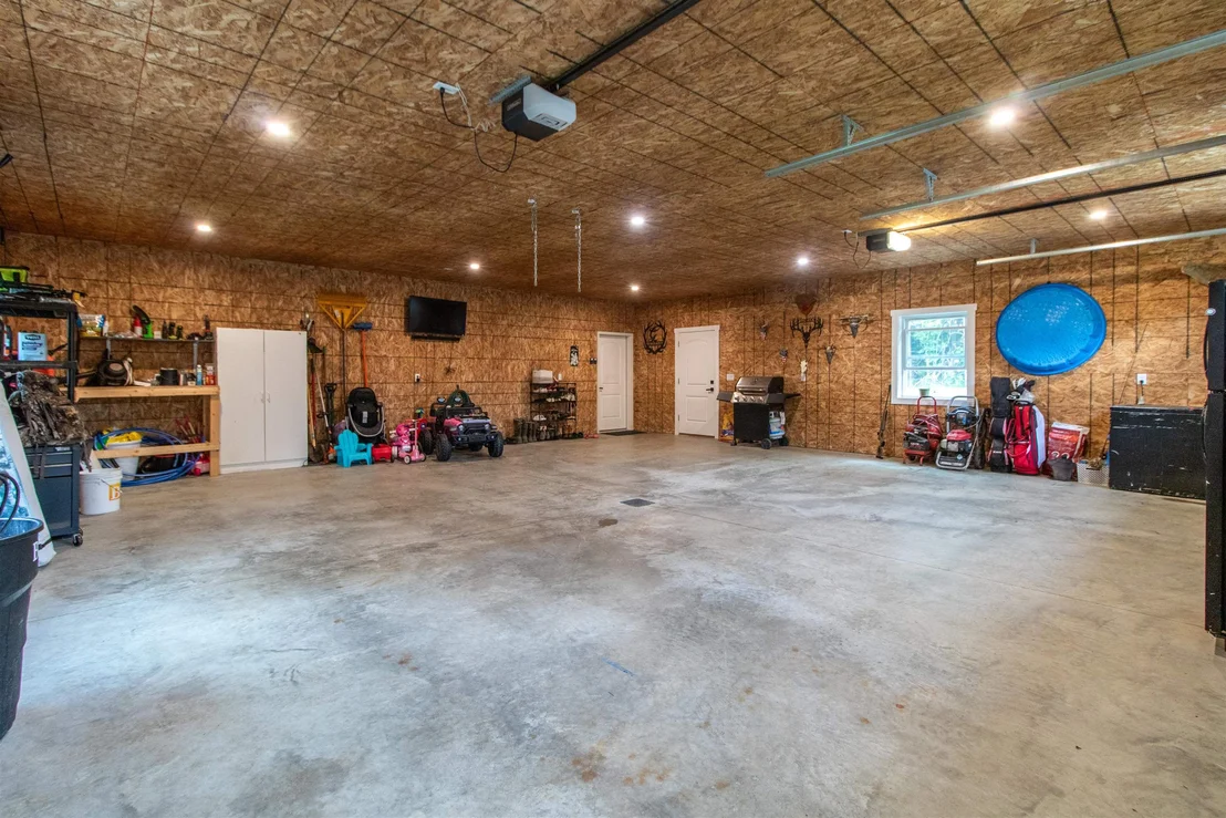 Photo of 559 Spencer Hill