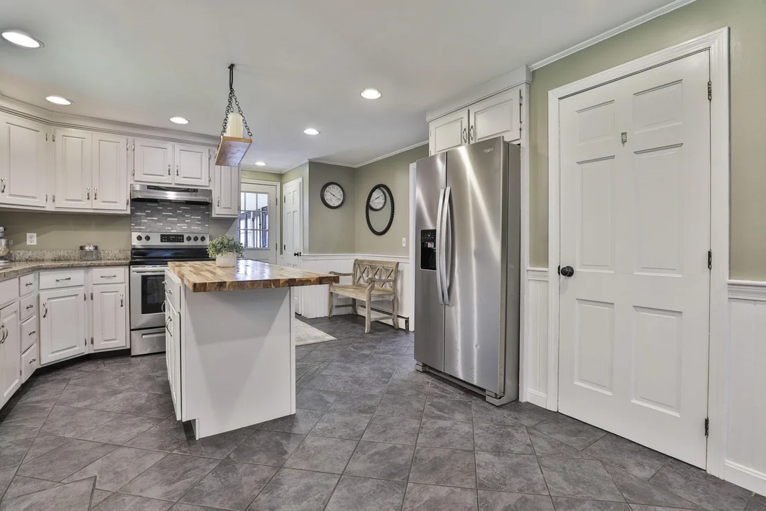 Photo of 24 Beaver Brook