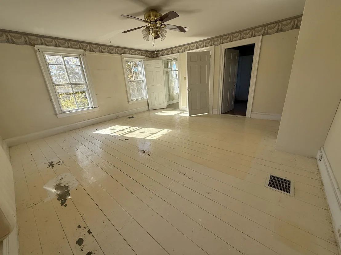 Photo of 6614 Main