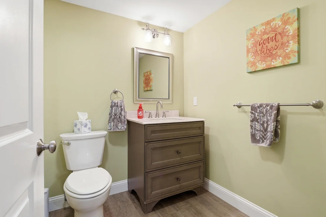 Photo of 28 Lamplighter