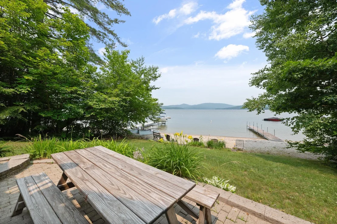 Photo of 33 Arrowhead Point