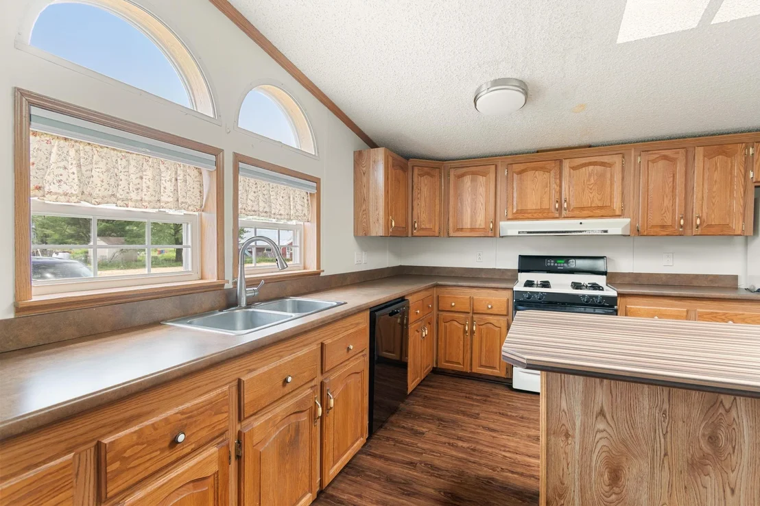 Photo of 425 Mountain View