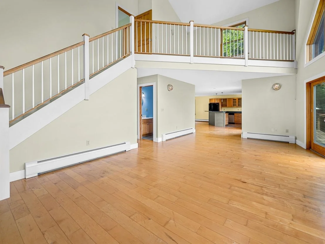 Photo of 210 Rowell Hill