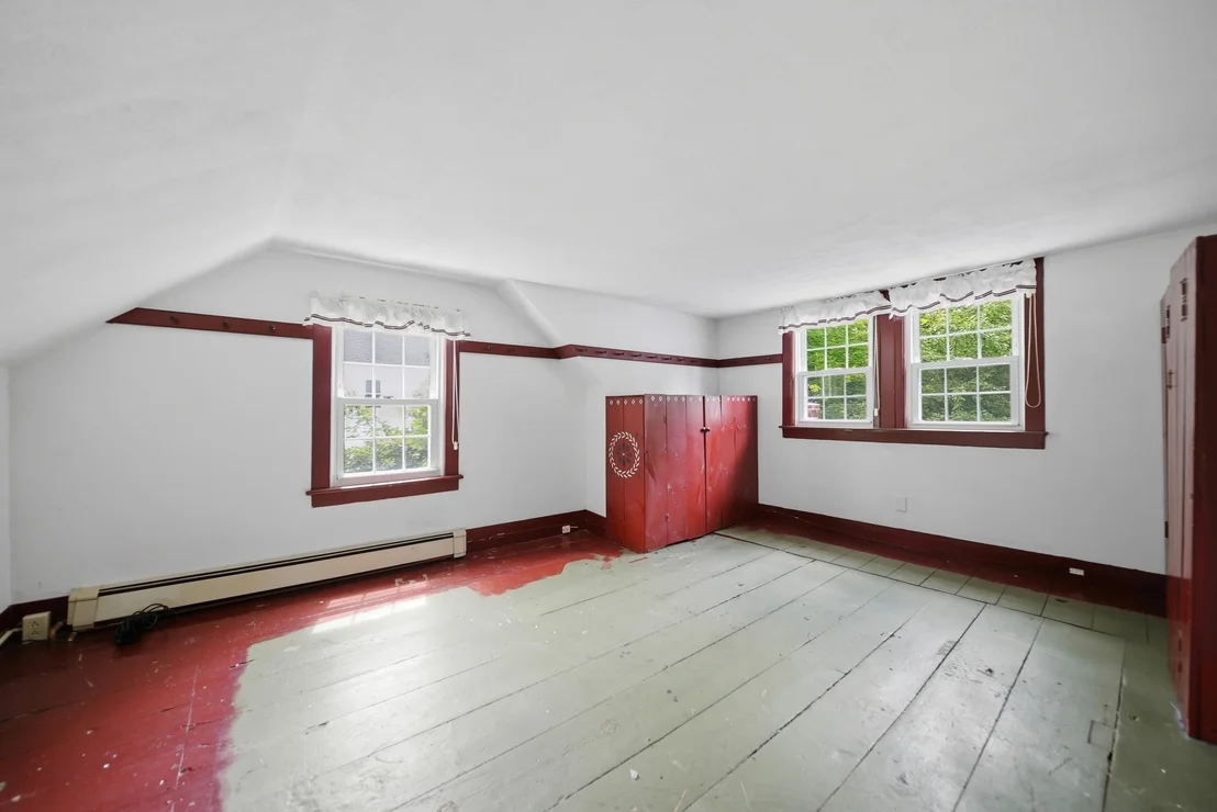 Photo of 60 Old Deerfield