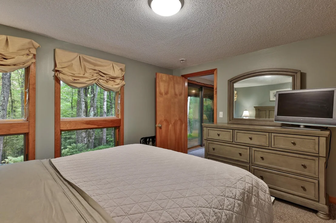 Photo of 28 Mountain View
