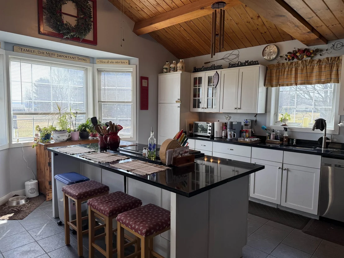 Photo of 34 Tilley