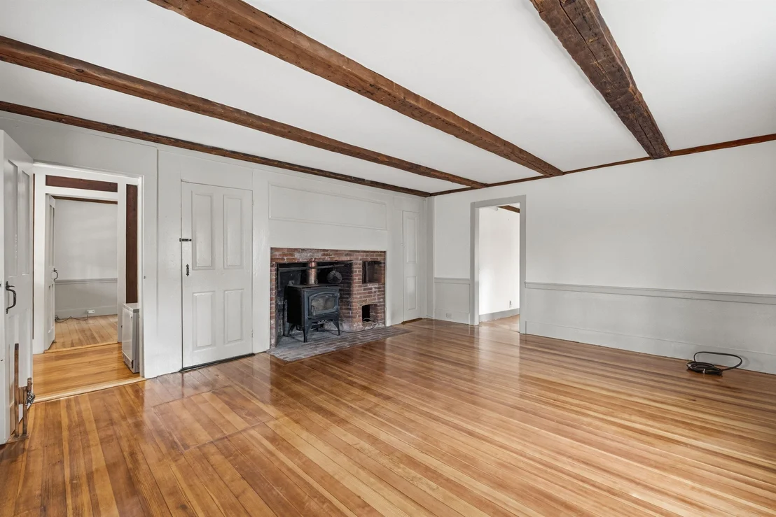 Photo of 275 Granite
