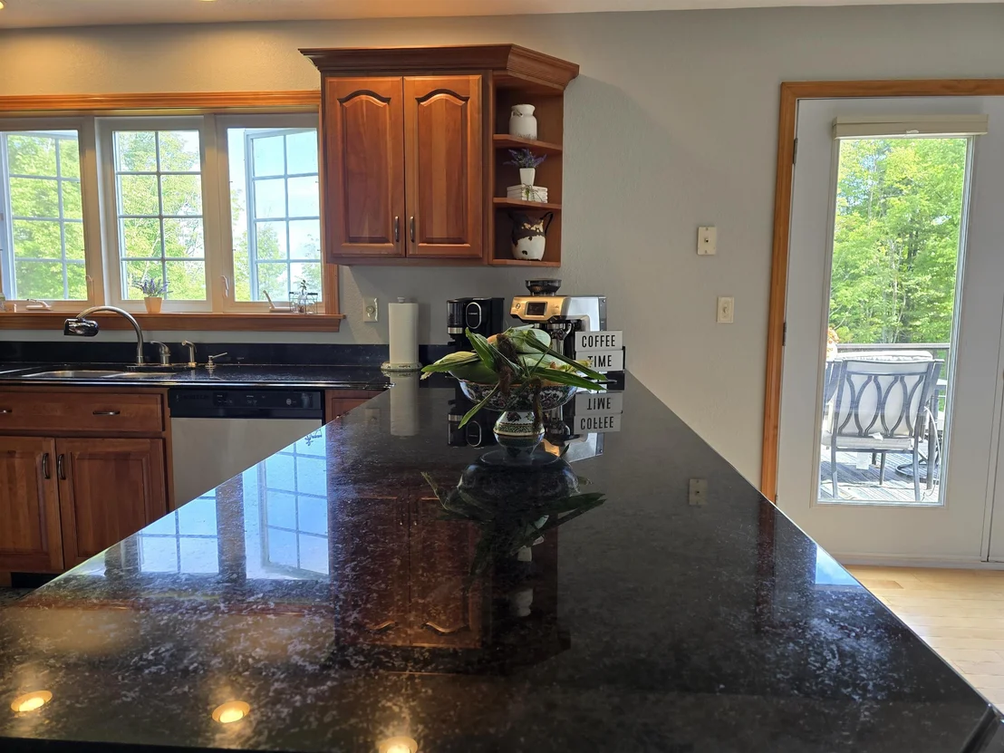 Photo of 892 Burton Hill