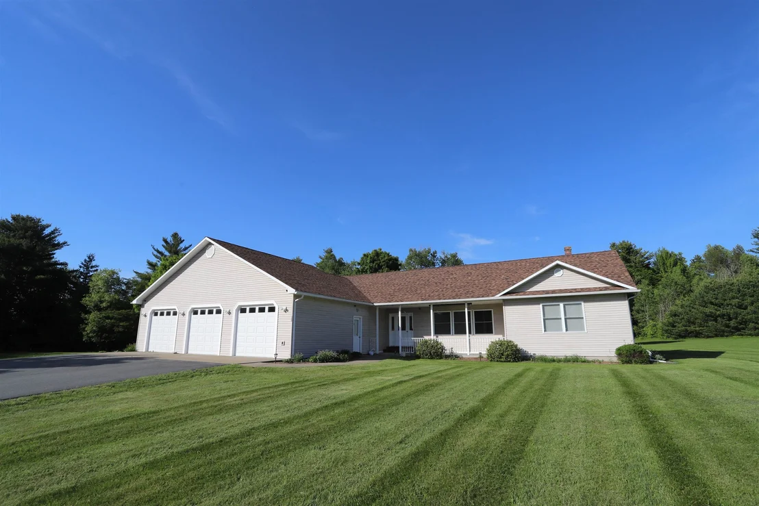 Photo of 348 Whispering Pines